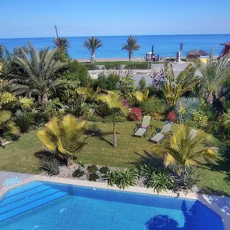 Seafront 3 Bedroom Medea With Private Pool And Garden. *