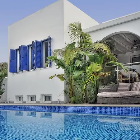 Villa Seafront 3 Bedroom Medea With Private Pool And Garden. *