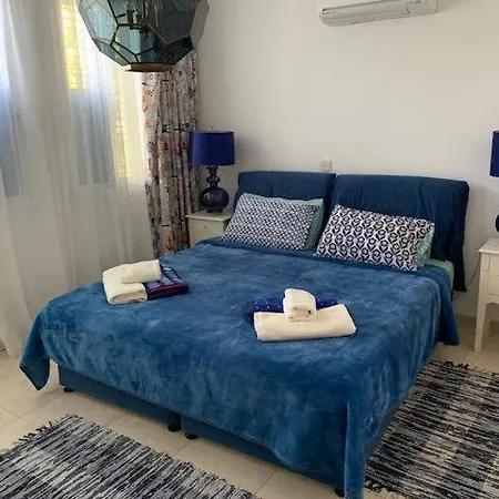 Seafront 3 Bedroom Medea With Private Pool And Garden. Polis