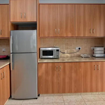 Seafront 3 Bedroom Medea With Private Pool And Garden. 别墅 *